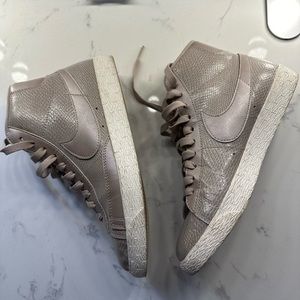 NIKE BLAZERS tan snake print